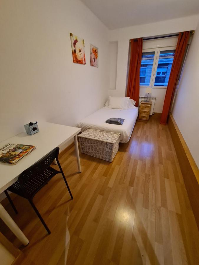 Dos Torres Galadriel- Parking Privado Gratis Apartment Zaragoza Exterior photo